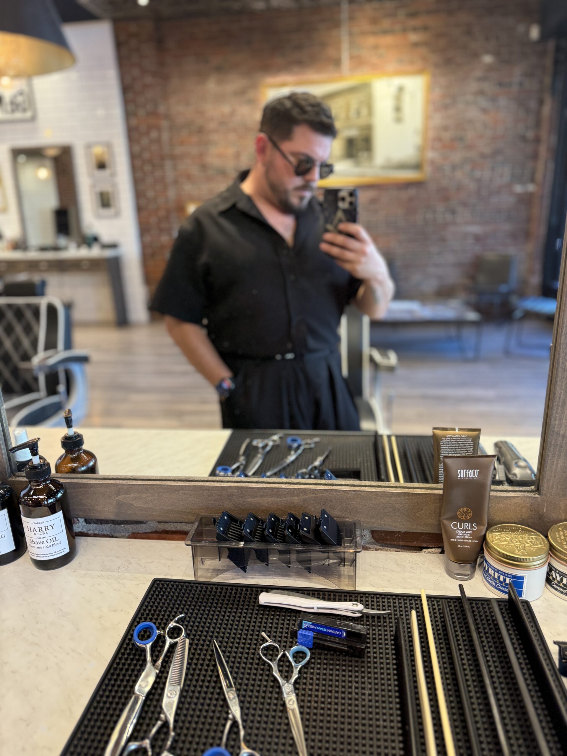 Eliab Blufstein at work in the salon